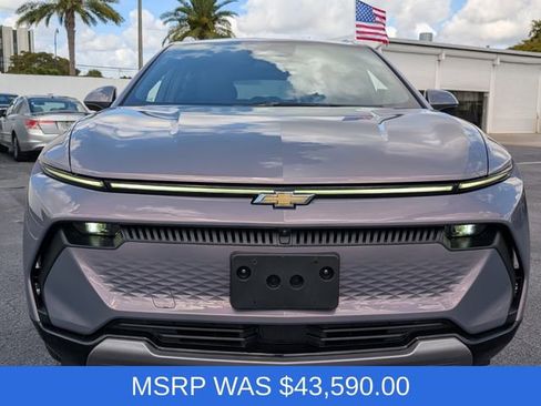 Used 2025 Chevrolet Equinox EV LT image 2