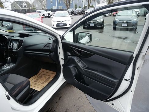 Used 2018 Subaru Crosstrek 2.0i Premium image 17