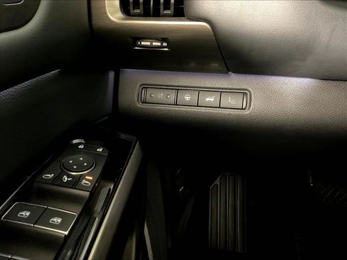 Used 2024 Nissan Pathfinder Platinum w/ Lighting Package (N92) AWD/4WD image 15