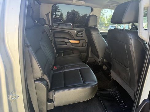 Used 2018 Chevrolet Silverado 1500 LTZ AWD/4WD image 18
