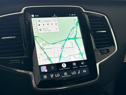 Certified 2023 Volvo XC90 T8 Plus AWD/4WD image 19