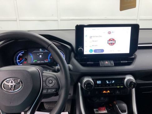 Used 2023 Toyota RAV4 XSE AWD/4WD image 19
