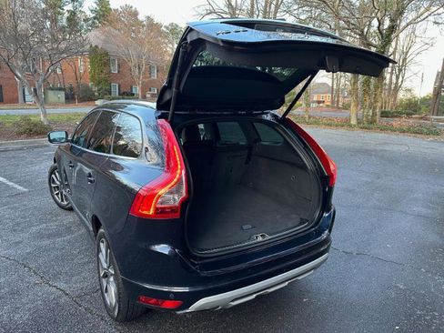 Used 2017 Volvo XC60 T6 Dynamic w/ Preferred Option Package image 14