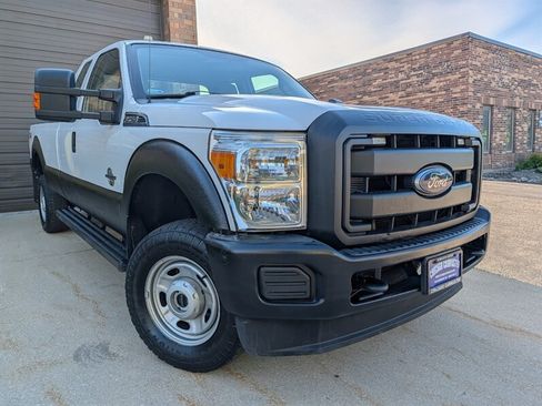 Used 2014 Ford F250 XL w/ Power Equipment Group AWD/4WD image 3