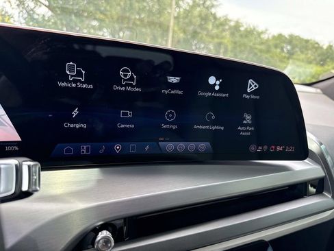 New 2026 Cadillac Vistiq Sport image 24