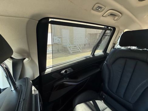 Used 2020 BMW X7 xDrive40i w/ Premium Package AWD/4WD image 17