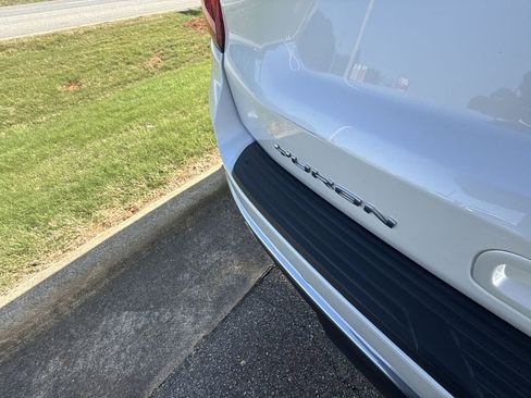 Used 2023 GMC Yukon Denali AWD/4WD image 39