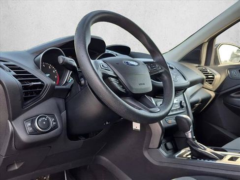 Used 2017 Ford Escape SE FWD image 10