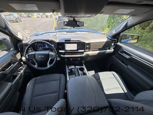 Used 2023 Chevrolet Silverado 1500 RST w/ Z71 Off-Road Package image 22