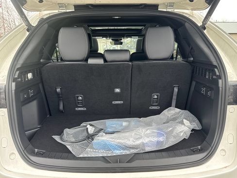 Certified 2025 MAZDA CX-90 Plug-In Hybrid w/ Premium Plus AWD/4WD image 10