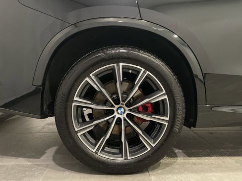 Used 2026 BMW X5 xDrive40i w/ M Sport Package image 9