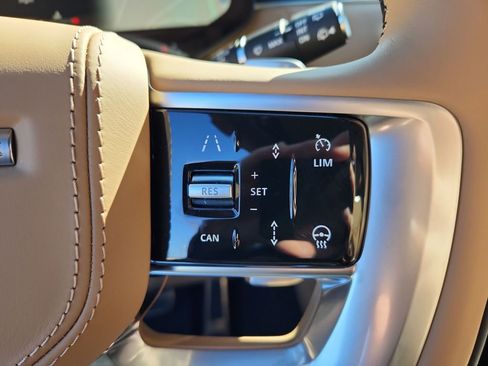New 2026 Land Rover Range Rover Long Wheelbase SE AWD/4WD image 20