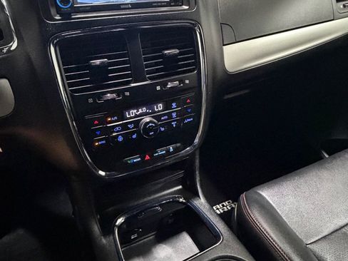 Used 2017 Dodge Grand Caravan GT FWD image 15