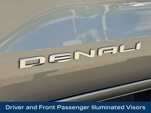 Used 2026 GMC Canyon Denali AWD/4WD image 32