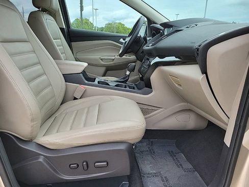 Used 2017 Ford Escape Titanium AWD/4WD image 17