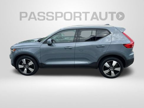 Used 2020 Volvo XC40 T5 Momentum w/ Protection Package Premier AWD/4WD image 9
