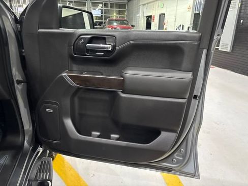 Used 2019 GMC Sierra 1500 SLT w/ SLT Premium Plus Package AWD/4WD image 39