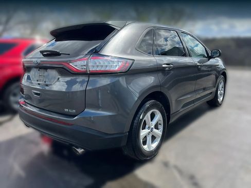 Used 2015 Ford Edge SE image 3