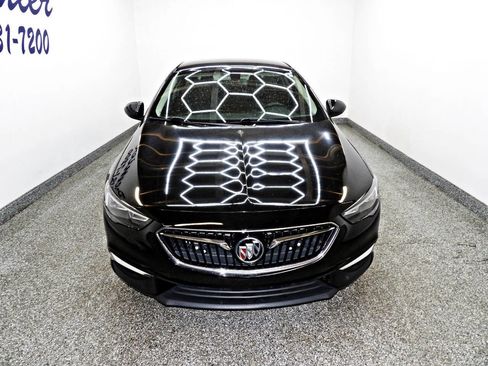 Used 2018 Buick Regal Preferred image 2