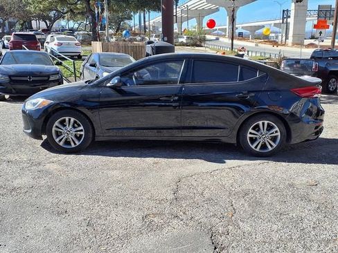 Used 2018 Hyundai Elantra SEL FWD image 4