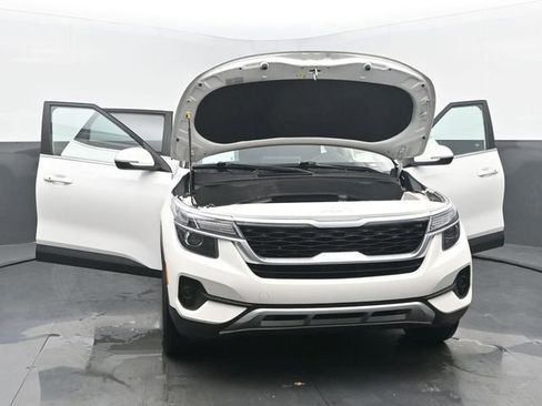 Used 2022 Kia Seltos EX image 54