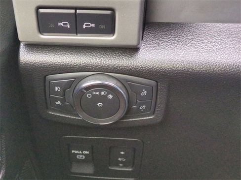 Used 2019 Ford F150 Lariat w/ Equipment Group 502A Luxury image 19