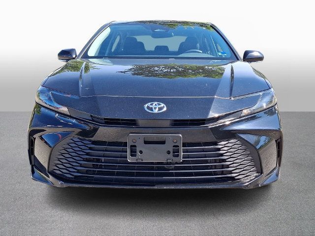 Used 2025 Toyota Camry LE FWD image 2