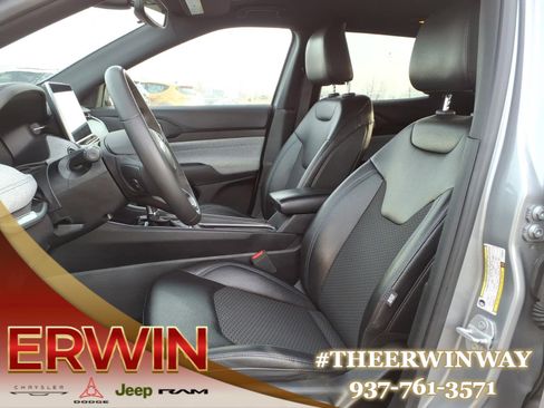 Certified 2024 Jeep Compass Latitude w/ Altitude Special Edition image 13