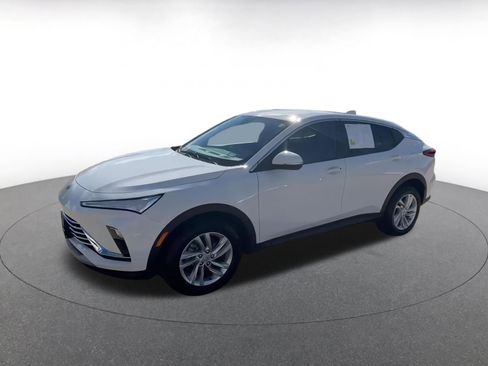 Used 2025 Buick Envista Preferred image 8