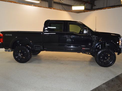 New 2026 Ford F250 Lariat w/ Black Appearance Package image 2