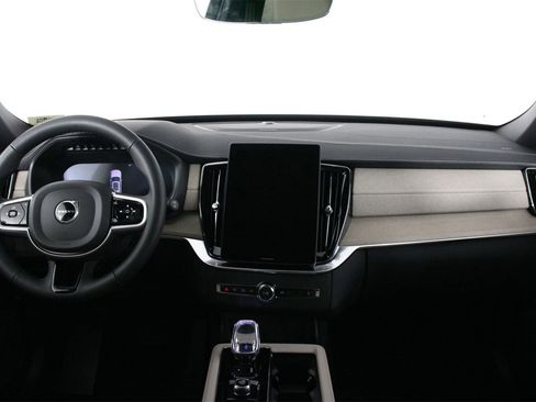 New 2026 Volvo XC90 B6 Plus w/ Protection Package Premier image 5