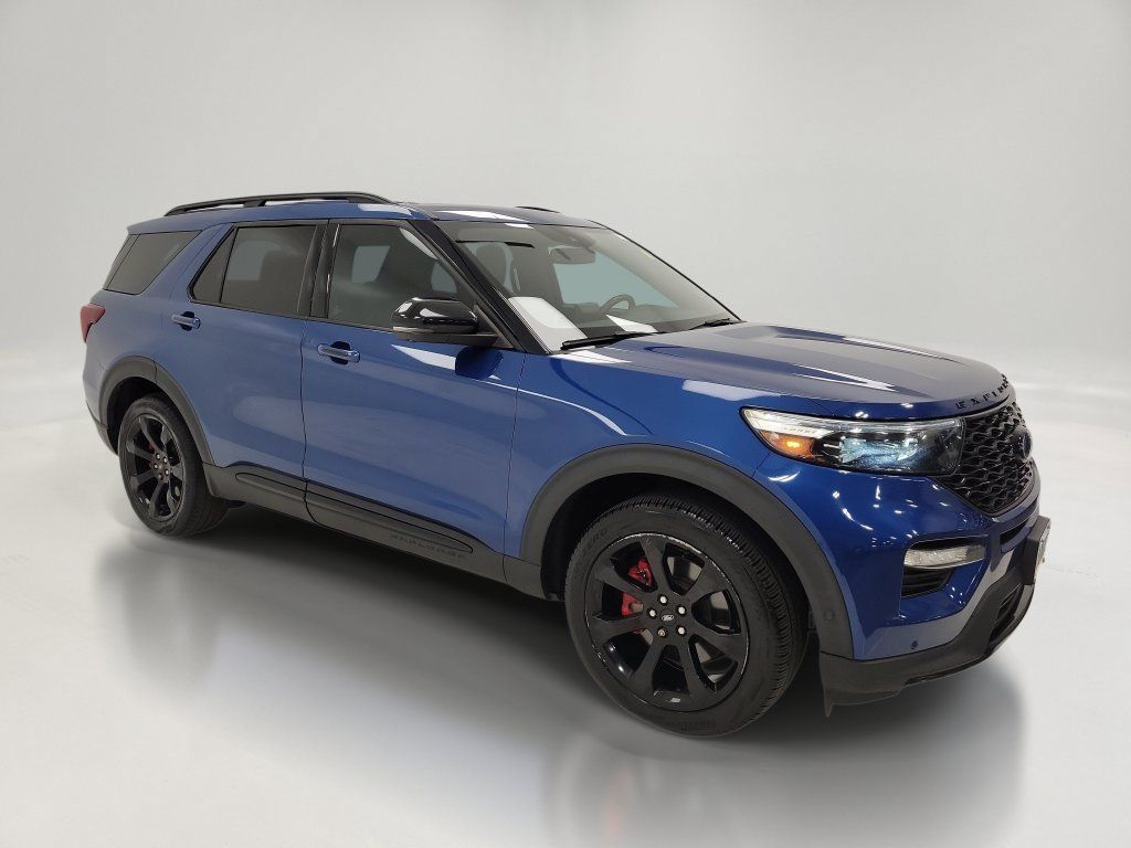 Used 2021 Ford Explorer ST w/ Equipment Group 401A AWD/4WD image 2