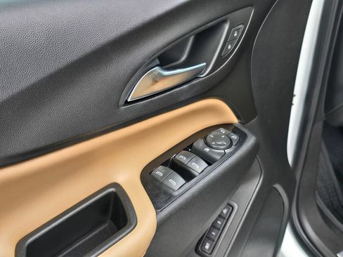 Certified 2022 Chevrolet Equinox Premier FWD image 11