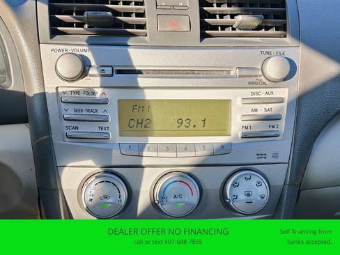 Used 2010 Toyota Camry LE image 19