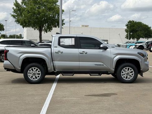 New 2026 Toyota Tacoma SR5 AWD/4WD image 3