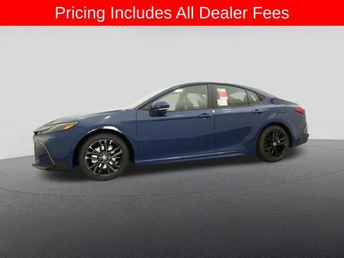 New 2026 Toyota Camry SE FWD image 18