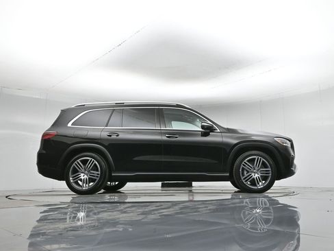 Used 2024 Mercedes-Benz GLS 450 4MATIC image 51