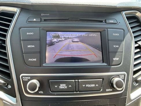 Used 2018 Hyundai Santa Fe Sport FWD image 16