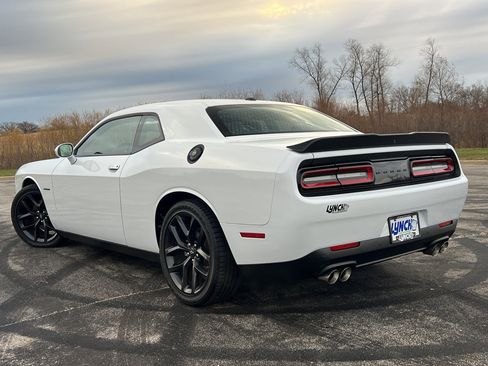 Used 2022 Dodge Challenger R/T w/ Blacktop Package image 2