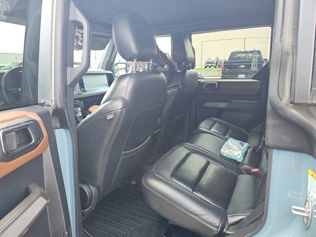 Used 2022 Ford Bronco Outer Banks AWD/4WD image 2