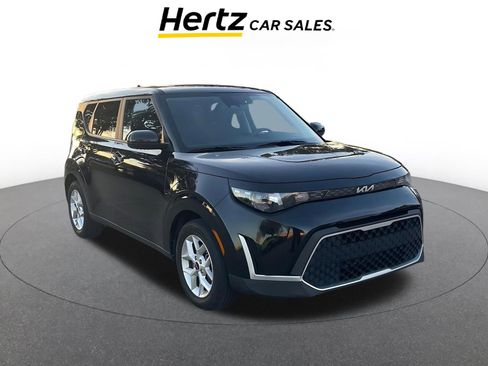 Used 2025 Kia Soul LX w/ LX Technology Package image 1