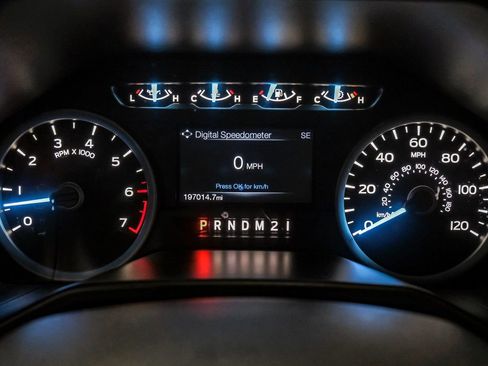 Used 2016 Ford F150 XLT w/ Equipment Group 302A Luxury image 17