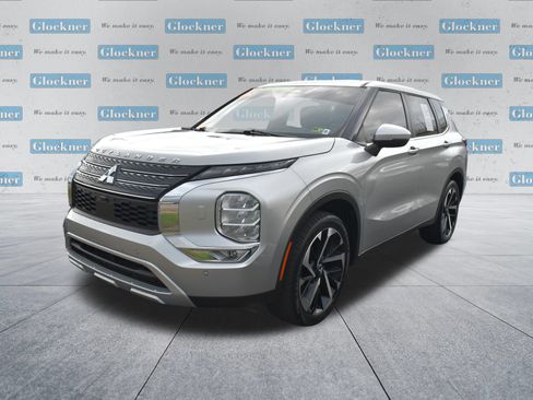 Used 2023 Mitsubishi Outlander SE AWD/4WD image 16