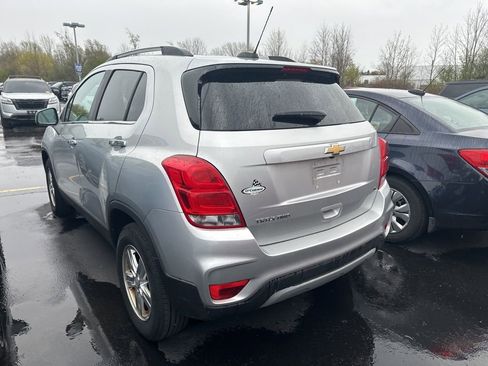 Used 2019 Chevrolet Trax LT w/ LT Convenience Package AWD/4WD image 4
