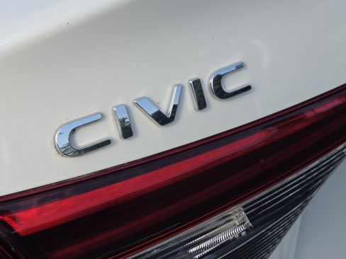 Certified 2024 Honda Civic Touring image 17