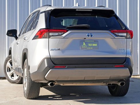 Used 2019 Toyota RAV4 Limited image 5