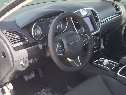 Used 2023 Chrysler 300 Touring w/ Sport Appearance Package RWD image 19