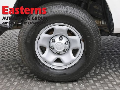 Used 2021 Toyota Tacoma SR RWD image 28