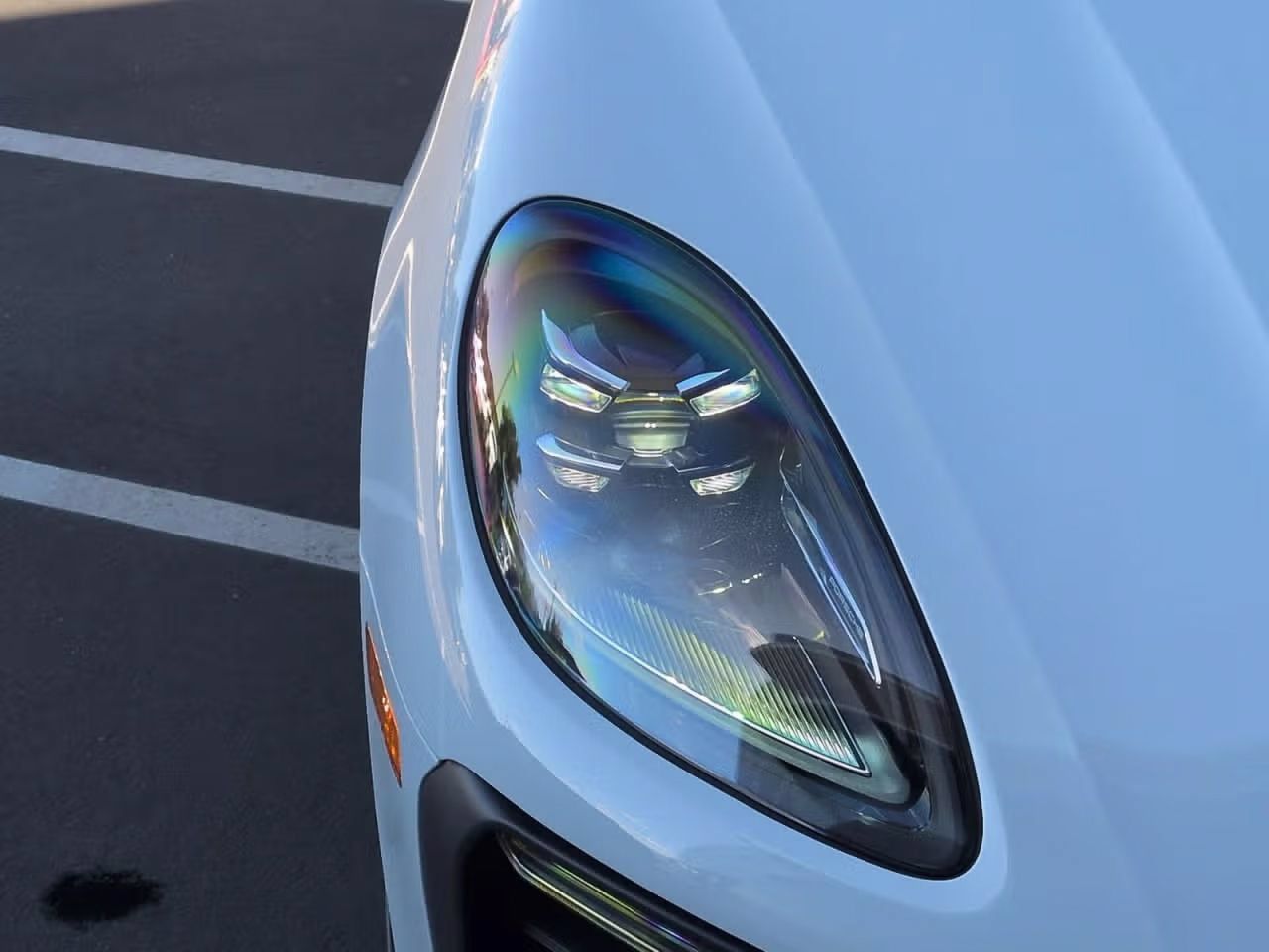 Certified 2026 Porsche Macan AWD/4WD image 13