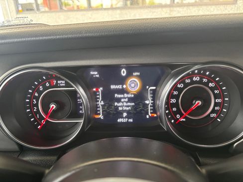 Used 2021 Jeep Gladiator Rubicon AWD/4WD image 9